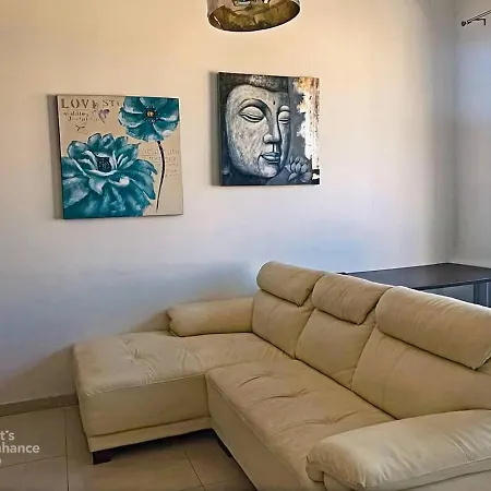 Remarkable 2-bed In St Julians Lägenhet St. Julian's