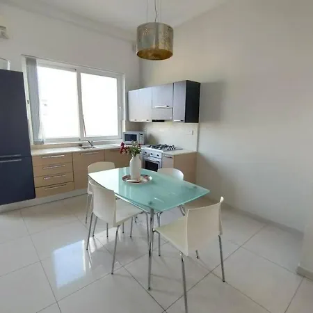 Remarkable 2-bed In St Julians