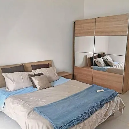 Remarkable 2-bed In St Julians