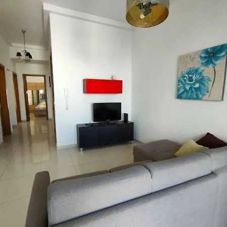 Remarkable 2-bed In St Julians